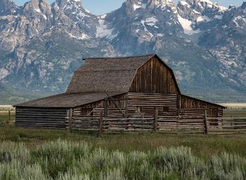 wyoming/grand-teton-national-park/attraction/t-a-moulton-barn
