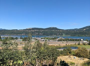 oregon/hood-river/attraction/historic-columbia-river-highway-state-trail-mark-o-hatfield-east-trailhead