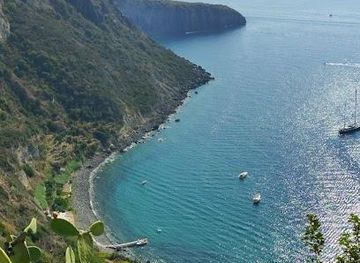 italy/pompeii/attraction/spiaggia-scarrupata