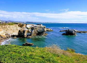 california/pismo-beach/attraction/shell-beach-coastal-conservancy-preserve