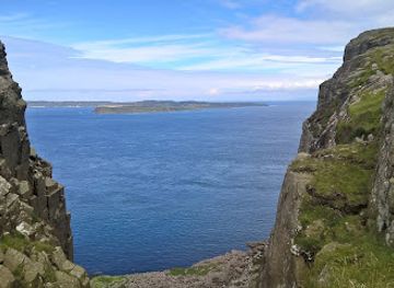 ireland/giant-s-causeway/attraction/national-trust-white-park-bay