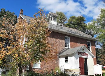 delaware/the-delaware-water-gap/attraction/antoine-dutot-museum-gallery