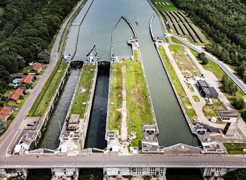 belgium/genk/attraction/sluis-van-diepenbeek