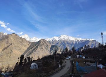 india/valley-of-flowers-national-park/attraction/xra-chowk
