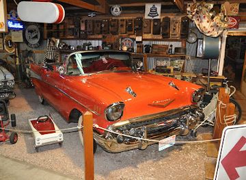 south-dakota/southeast-south-dakota/attraction/pioneer-auto-museum