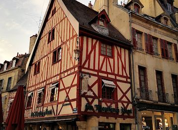 france/dijon/attraction/fontaine-du-bareuzai