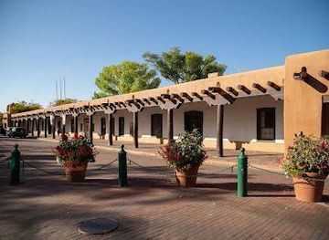 new-mexico/santa-fe/attraction/palace-of-the-governors-at-new-mexico-history-museum