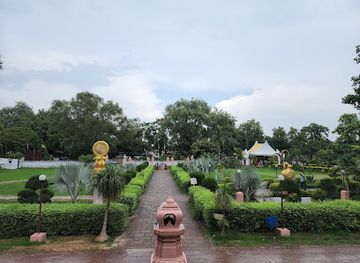 india/varanasi/attraction/buddha-statue