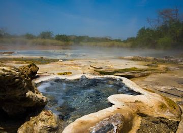 uganda/western-region/attraction/the-male-hot-spring