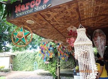 philippines/cebu-city/attraction/alegre-guitars-inc