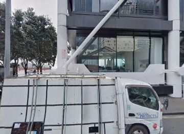 new-zealand/auckland/attraction/hilarious-farmstays