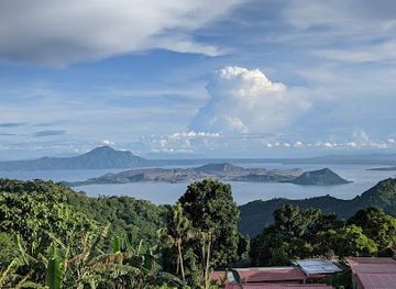 philippines/taal-volcano/attraction/viewtiful-ridge