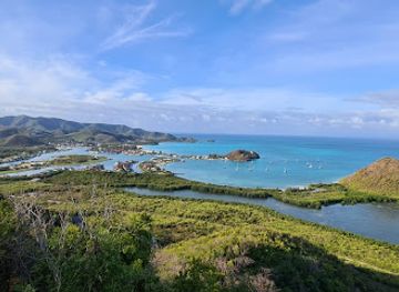 antigua-and-barbuda/darkwood-beach/attraction/leonard-hill