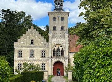 denmark/central-jutland/attraction/hojriis-castle