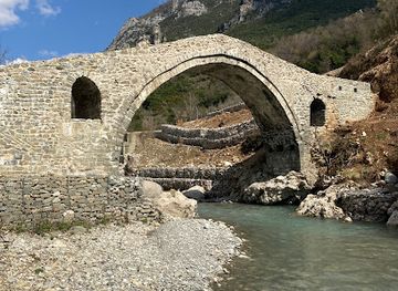 albania/has/attraction/ottoman-bridge