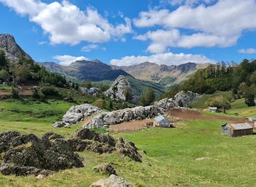 albania/skrapar/attraction/guri-i-koklit