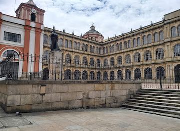 colombia/bogota/la-candelaria/attraction/estatua-de-simon-bolivar