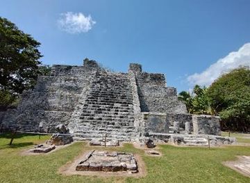 mexico/cancun/attraction/zona-arqueologica-de-el-meco