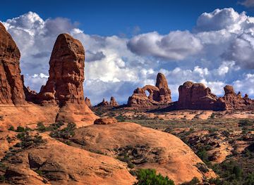 utah/canyonlands/attraction/turret-arch