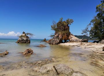 thailand/andaman-coast/attraction/hin-talu