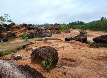 malaysia/johor/attraction/giant-rocks