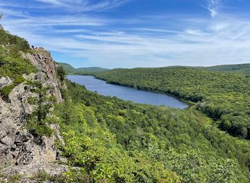 michigan/lower-peninsula/attraction/lake-of-the-clouds-overlook