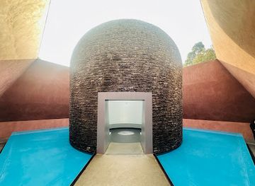 australia/australian-capital-territory/attraction/james-turrell-within-without-skyspace