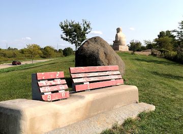 iowa/northeast-iowa/attraction/the-sitting-man-buddha