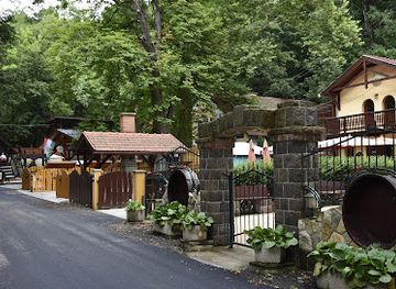 hungary/matra/attraction/farkasmaly-borpincek