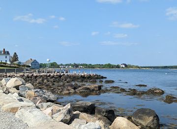 The Stonington Lighthouse Museum