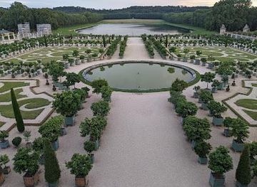 france/versailles/attraction/piece-d-eau-des-suisses