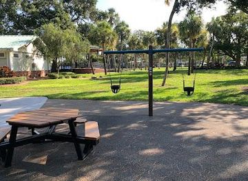 florida/st-petersburg/attraction/edgewater-park