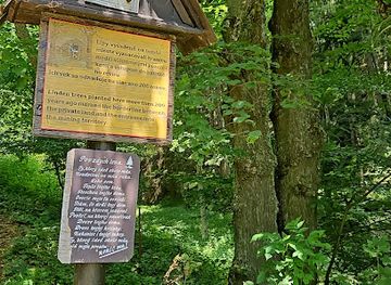 slovakia/banska-bystrica-region/attraction/hranicne-lipy