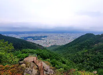 King's Cave(Wang Gul)