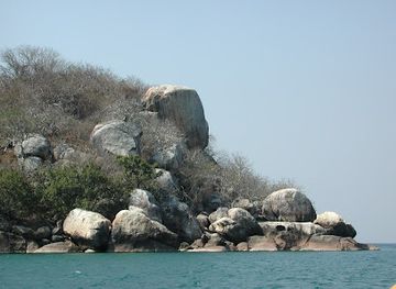 malawi/lake-malawi/attraction/senga-bay