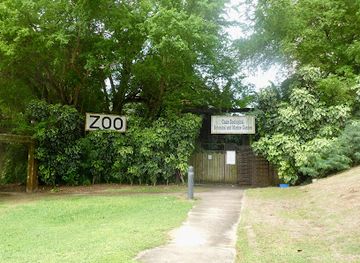guam/agat/attraction/guam-zoo