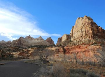 utah/torrey/attraction/petroglyphs-panels