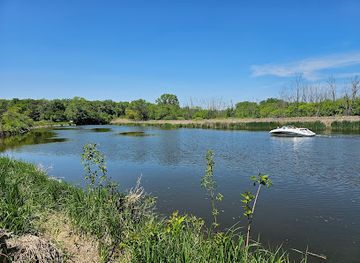 illinois/chain-o-lakes-state-park/attraction/chain-o-lakes-state-park-visitor-center