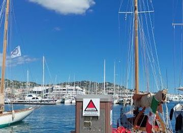france/cannes/attraction/quai-saint-pierre