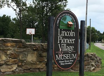 indiana/southern-indiana/attraction/lincoln-pioneer-village-and-museum