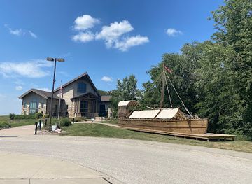 nebraska/great-plains/attraction/lewis-and-clark-interpretive-trails-and-visitor-center-missouri-river-basin