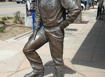 south-dakota/rapid-city/attraction/president-ronald-reagan-statue