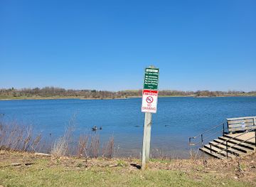 illinois/naperville/attraction/whalon-lake