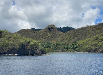 saint-vincent-and-the-grenadines/grenadines/attraction/bambareaux-beach