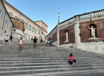italy/rome/trevi/attraction/croce-di-via-dei-lucchesi