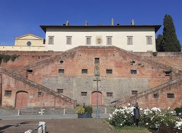 italy/lucca/attraction/medici-villa-of-cerreto-guidi-and-the-museum-of-hunting-and-the-territory