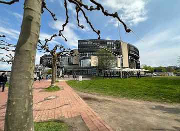 germany/dusseldorf/medienhafen/attraction/landtagsbrunnen