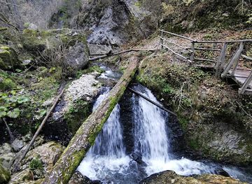 bulgaria/rhodopes/attraction/the-devil-s-bridge-rock-formation