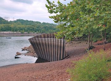 missouri/mississippi-river-valley/attraction/mississippi-river-overlook