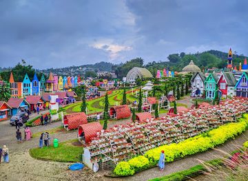indonesia/east-java/attraction/florawisata-santerra-de-laponte